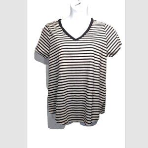 NWOT Torrid Girlfriend Signature Jersey V-Neck Tee Black Stripe Plus 1X